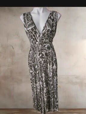 Just Found Olive Green Rayon Side Cut Out Floral Maxi Dress Large
